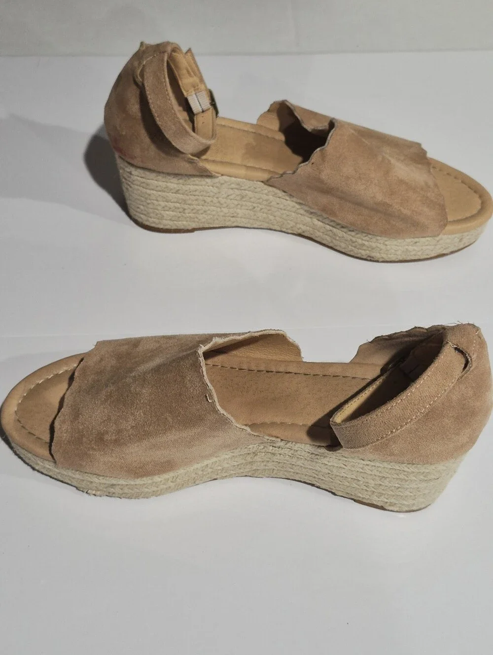 VICI Tan Suede Espadrille Wedge Sandals - Women's Size 10